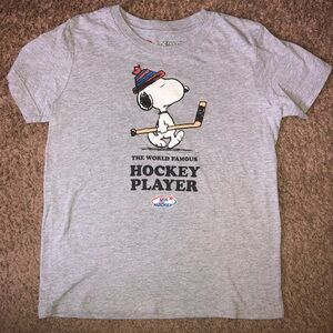 USA Hockey Peanuts Snoopy Hockey Shirt, Size M